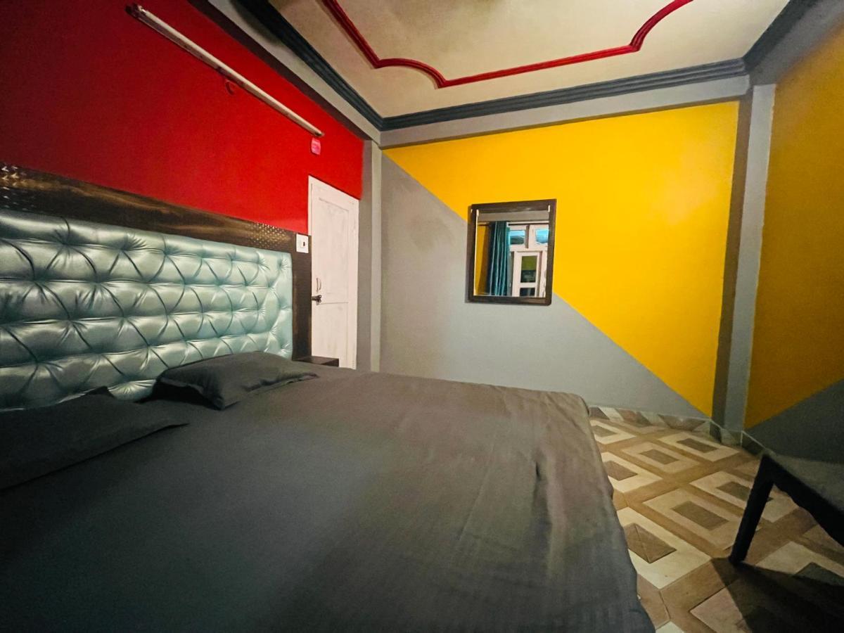 Shanti Cafe & Hostels カソル エクステリア 写真