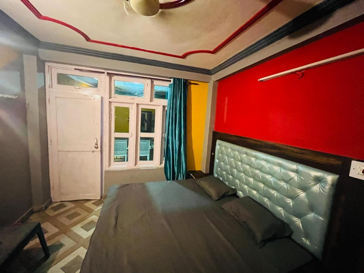 Shanti Cafe & Hostels カソル エクステリア 写真