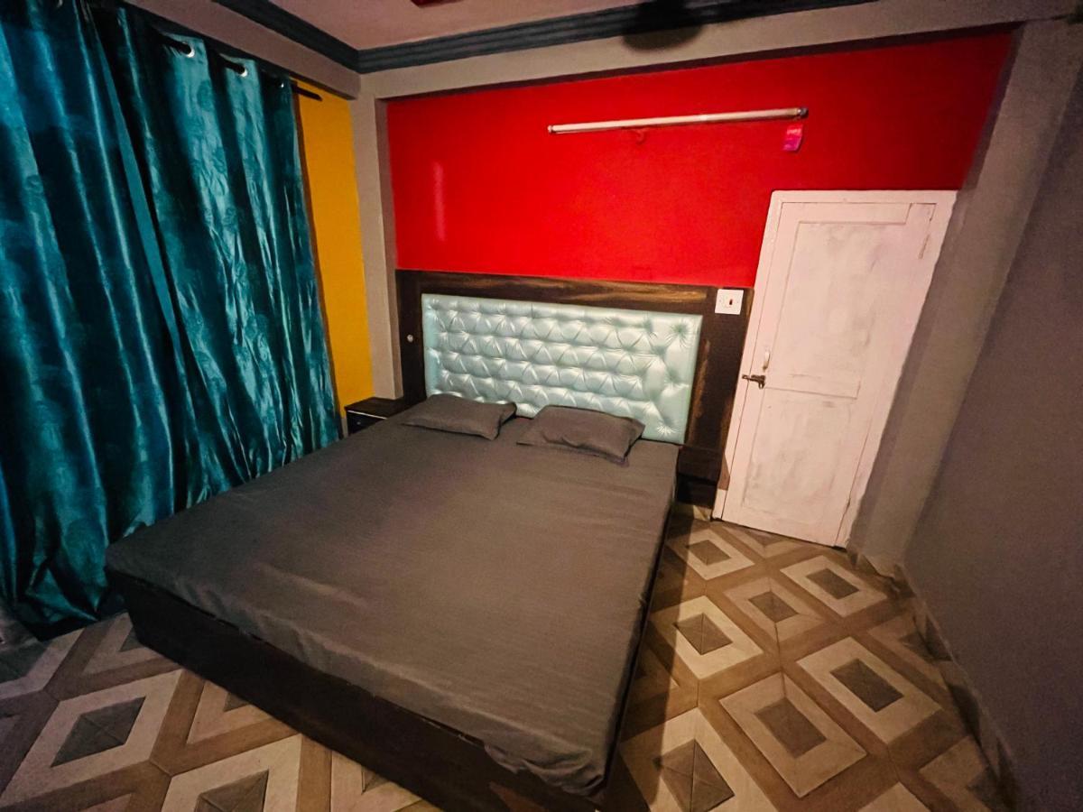 Shanti Cafe & Hostels カソル エクステリア 写真
